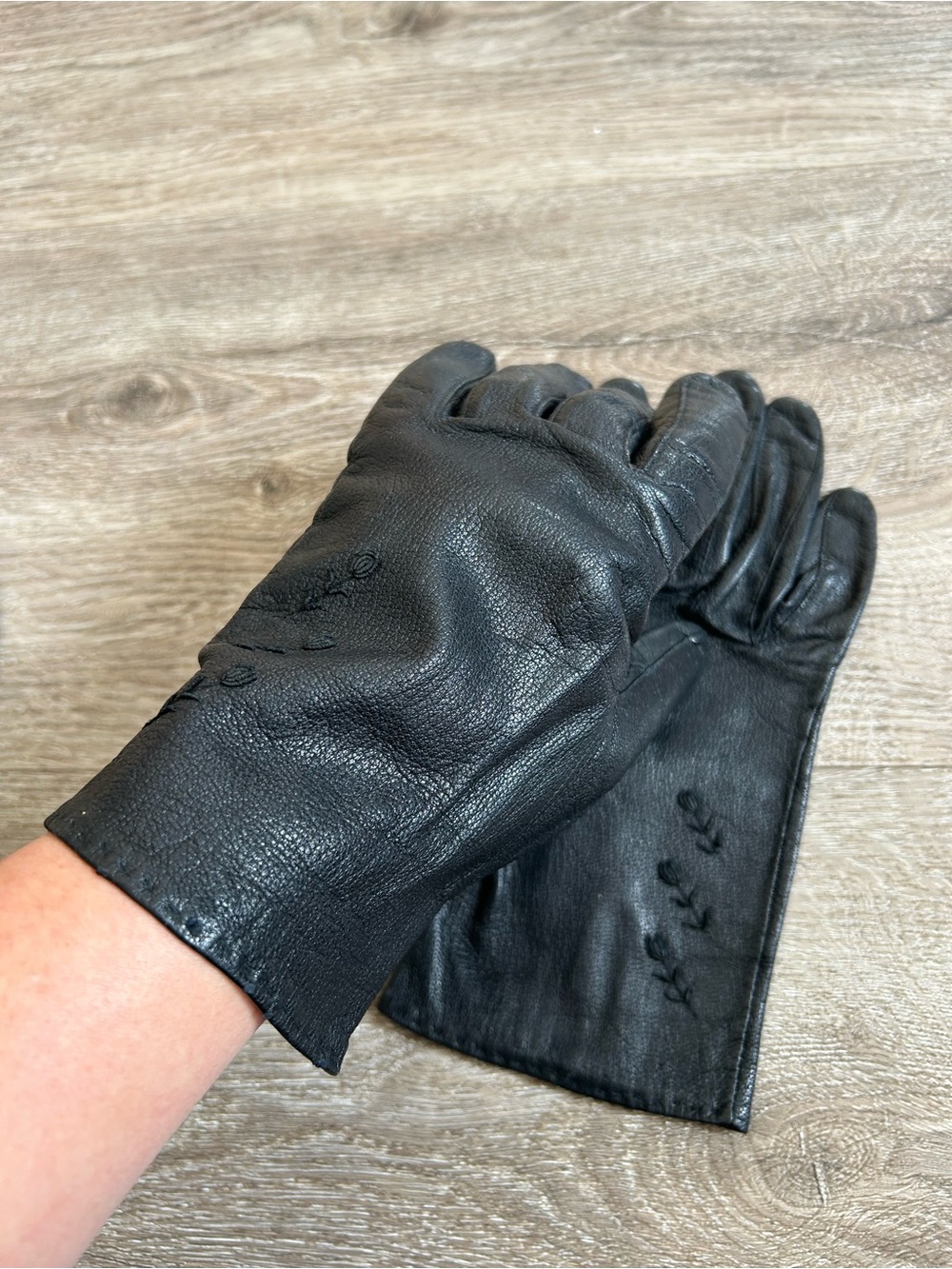 Vtg Black Leather Gloves - Embroidery